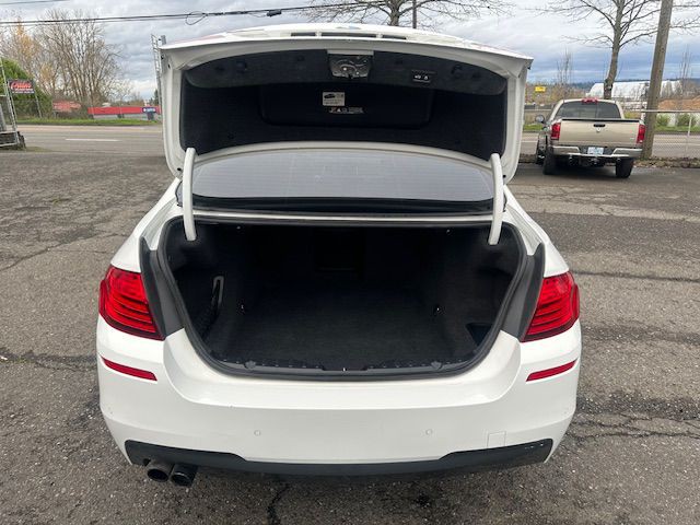 2015 BMW 5 Series Image 16