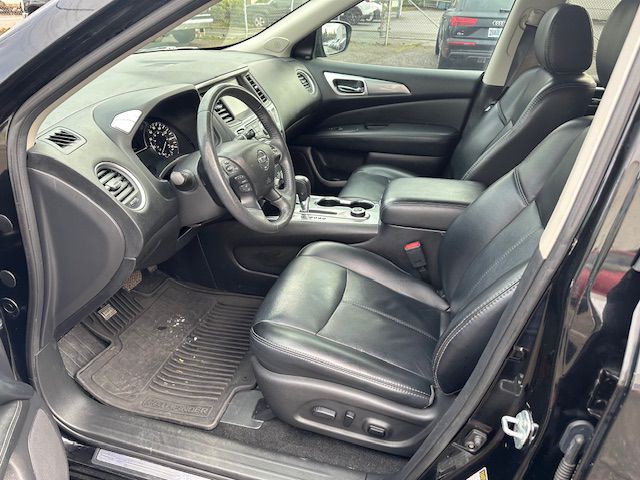 2017 Nissan Pathfinder Image 9
