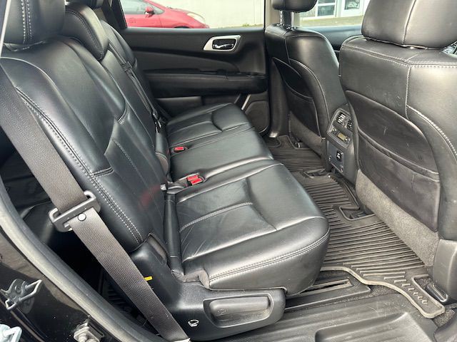 2017 Nissan Pathfinder Image 15