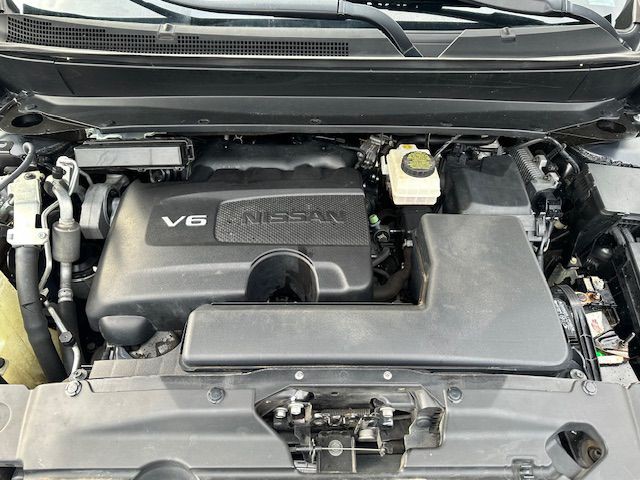 2017 Nissan Pathfinder Image 25