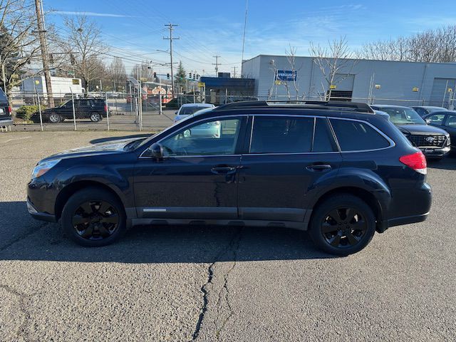 2012 Subaru Outback Image 2