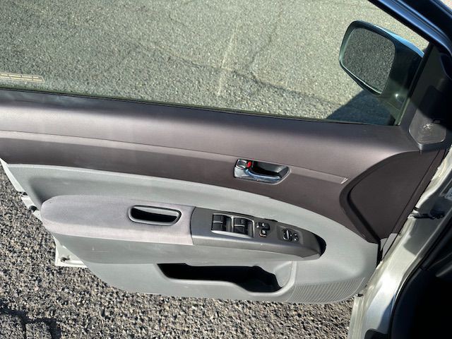 2004 Toyota Prius Image 10