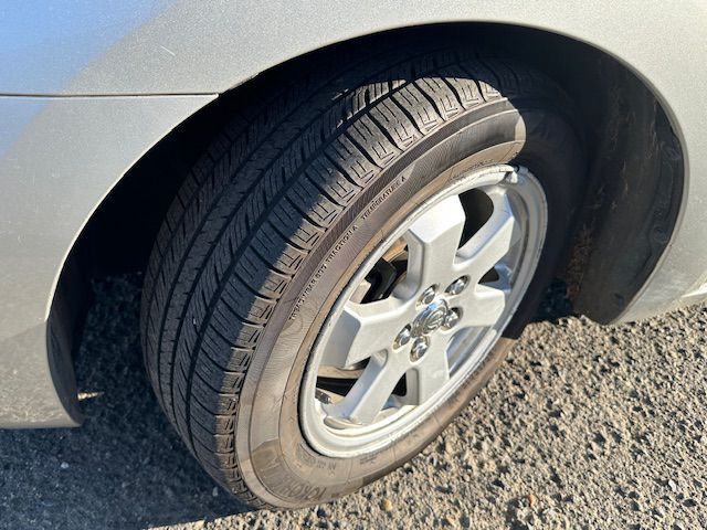 2004 Toyota Prius Image 24