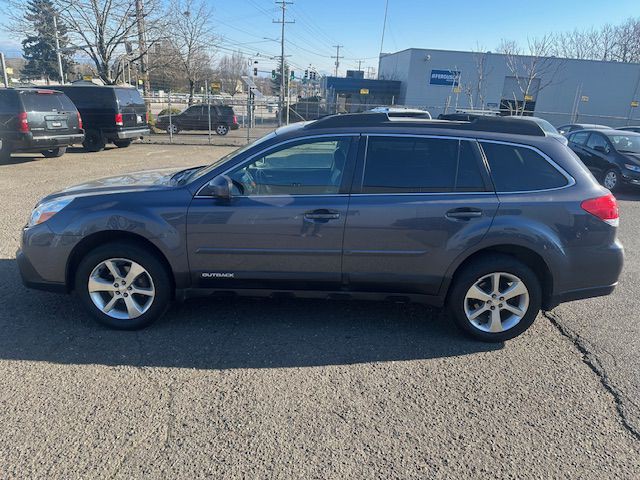 2014 Subaru Outback Image 2