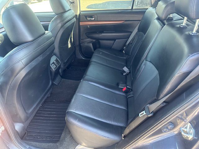 2014 Subaru Outback Image 11