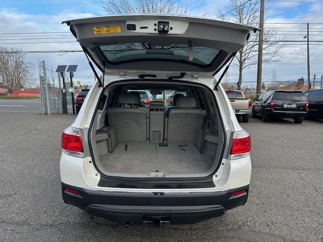 2012 Toyota Highlander Image 19