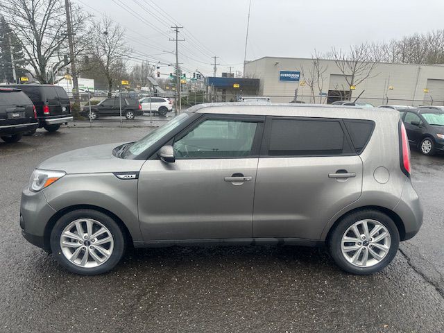 2018 Kia Soul Image 2