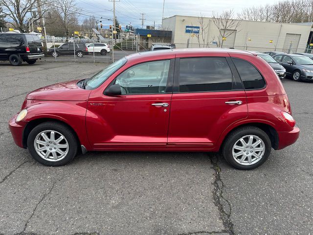 2006 Chrysler PT Cruiser Image 2