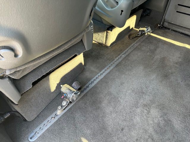 2006 Chrysler Town & Country Image 13