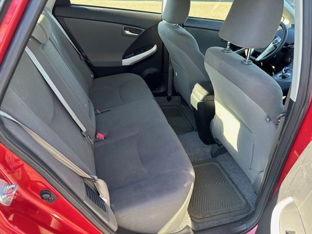 2013 Toyota Prius Image 14