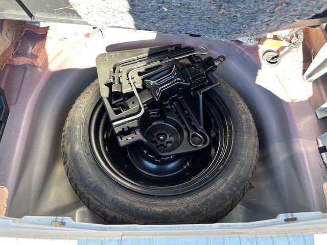 2013 Toyota Prius Image 16