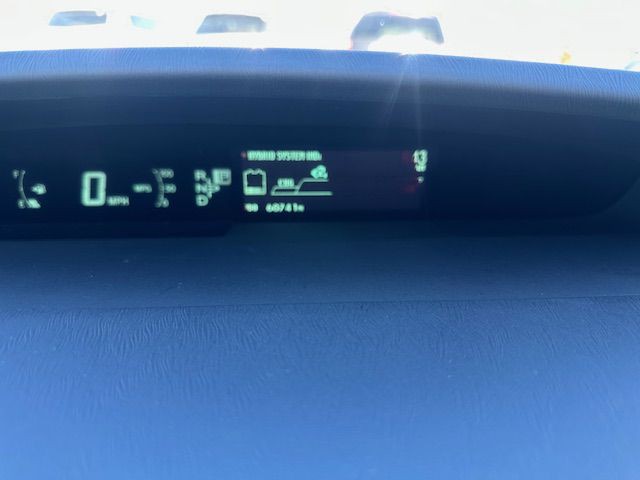 2013 Toyota Prius Image 19