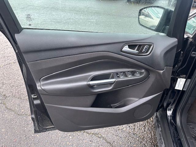 2016 Ford C-Max Image 10