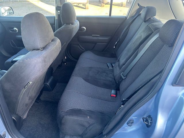 2010 Nissan Versa Image 11