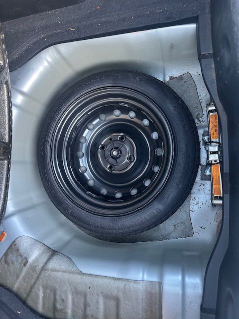 2010 Nissan Versa Image 16