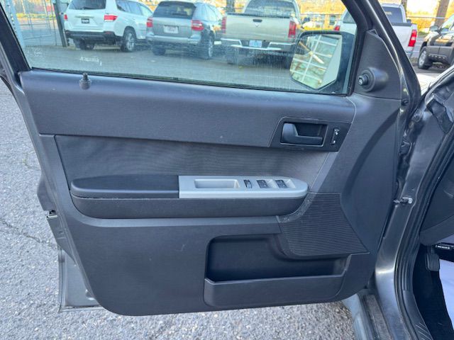 2011 Ford Escape Image 10