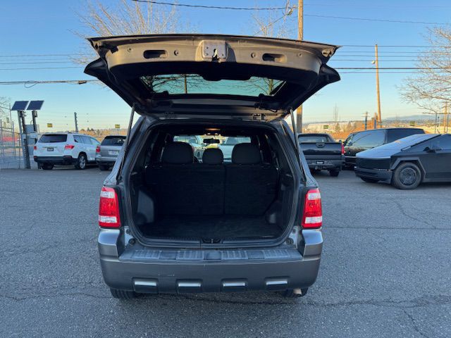 2011 Ford Escape Image 16