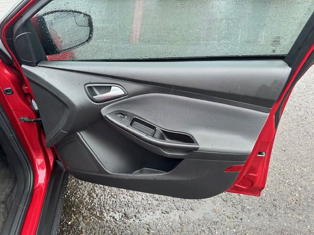 2012 Ford Focus Image 13