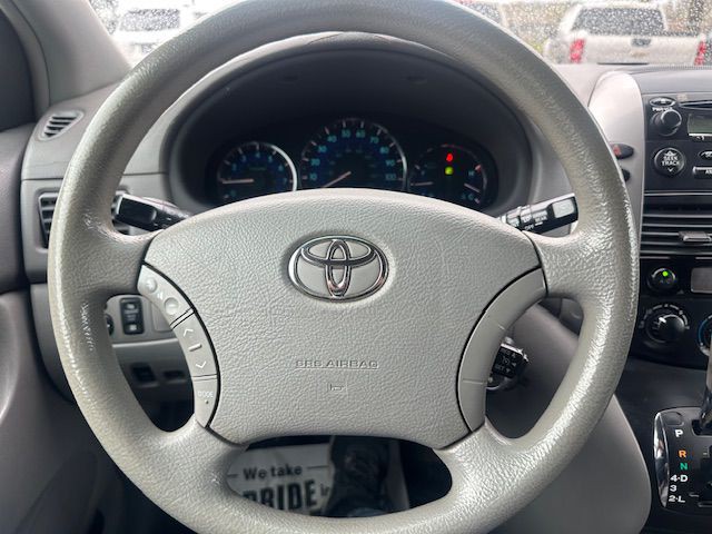2006 Toyota Sienna Image 20