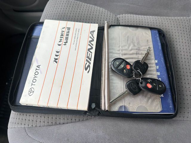 2006 Toyota Sienna Image 22