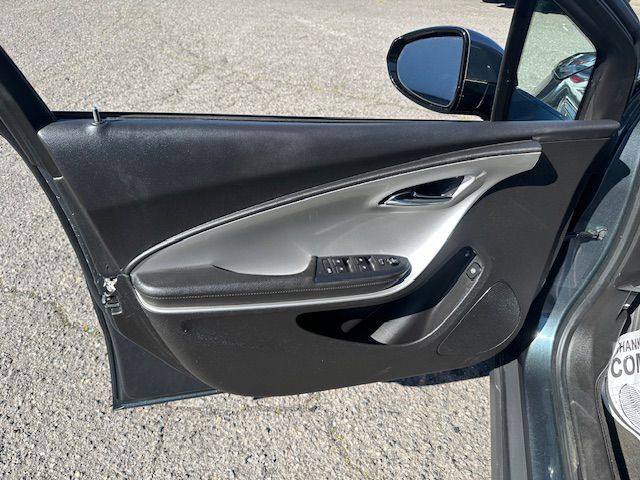 2013 Chevrolet Volt Image 10