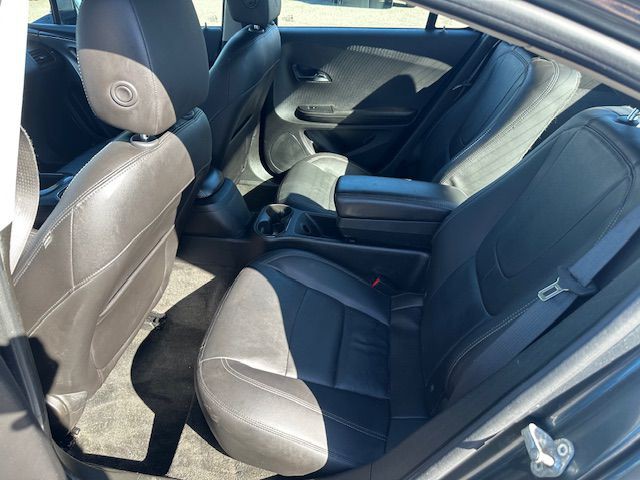 2013 Chevrolet Volt Image 11