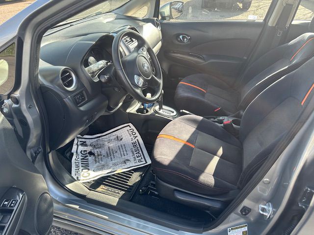 2015 Nissan Versa Image 9