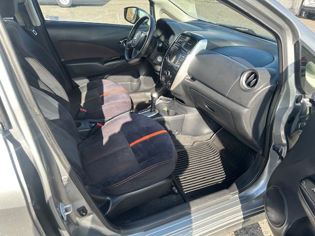 2015 Nissan Versa Image 13
