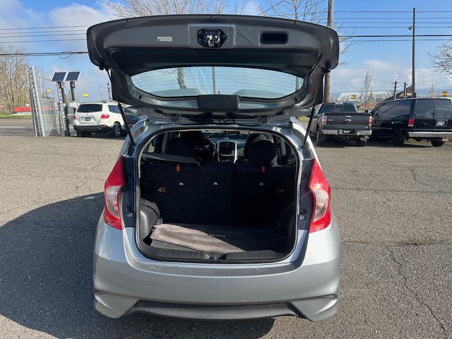 2015 Nissan Versa Image 17