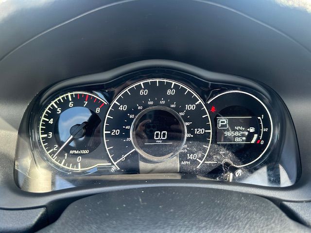 2015 Nissan Versa Image 19