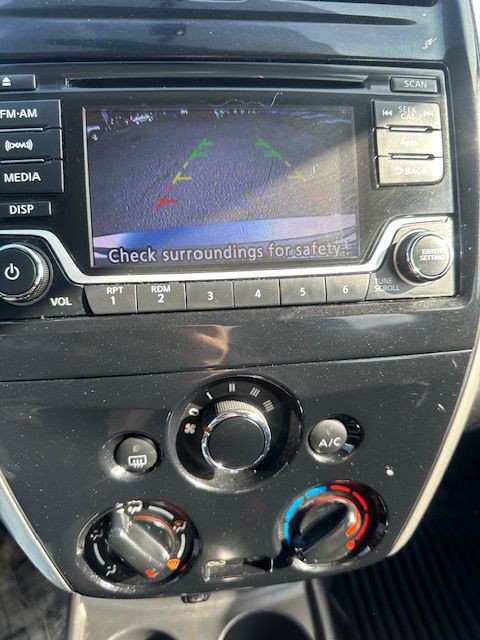 2015 Nissan Versa Image 22