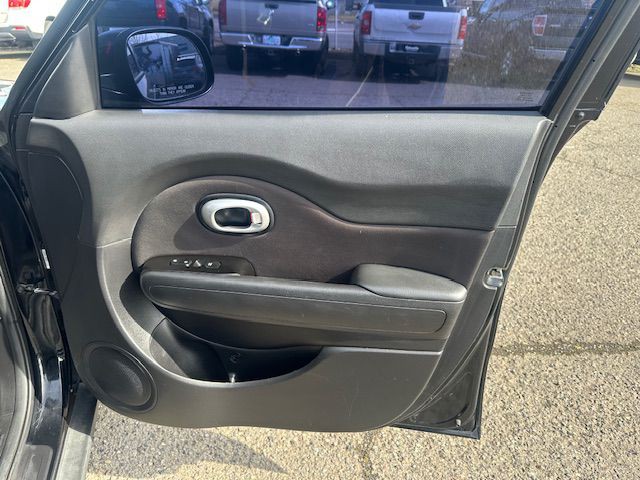 2015 Kia Soul Image 13
