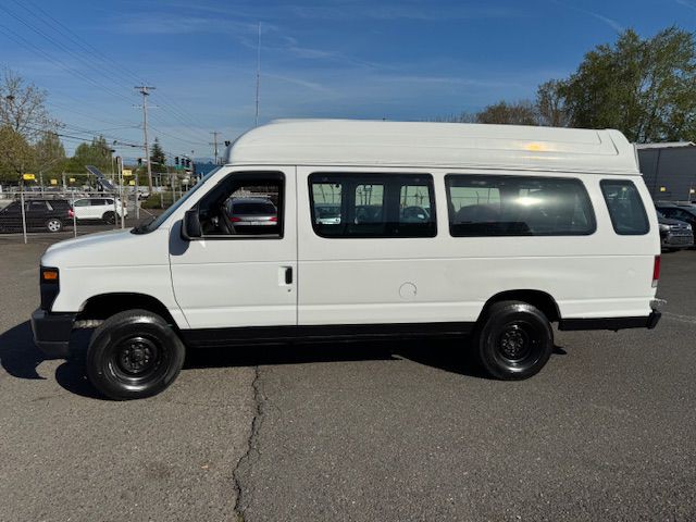 2013 Ford Econoline Image 2