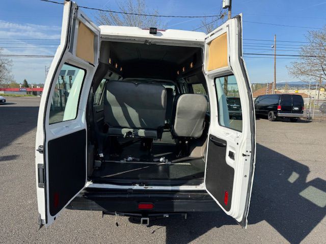 2013 Ford Econoline Image 10