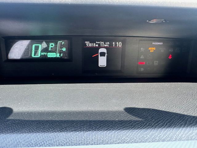 2012 Toyota Prius Image 18