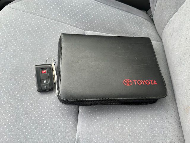 2005 Toyota Prius Image 22