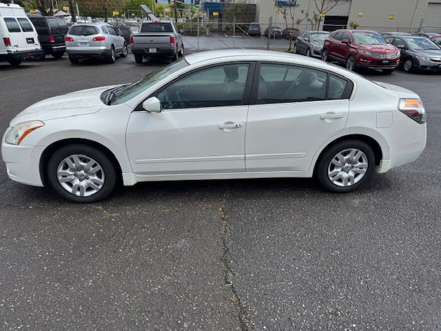 2012 Nissan Altima Image 2