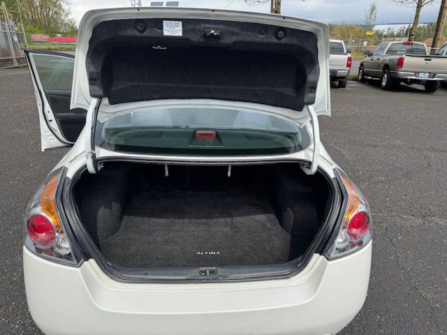 2012 Nissan Altima Image 11