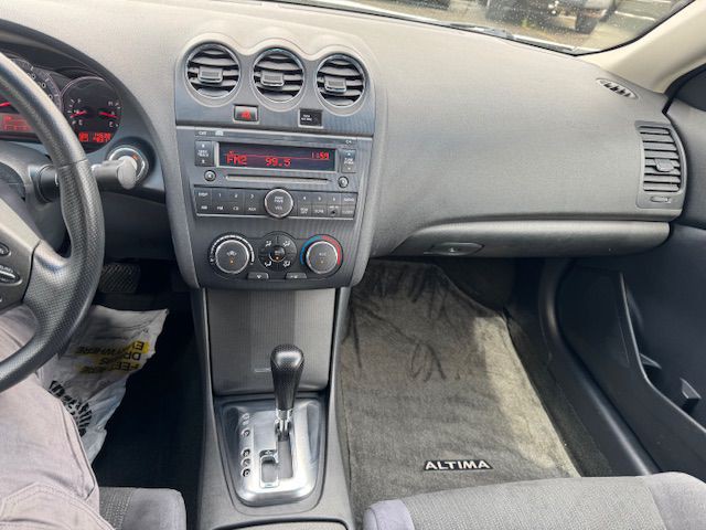 2012 Nissan Altima Image 17