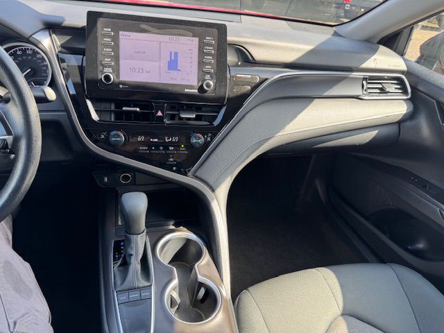2022 Toyota Camry Image 18
