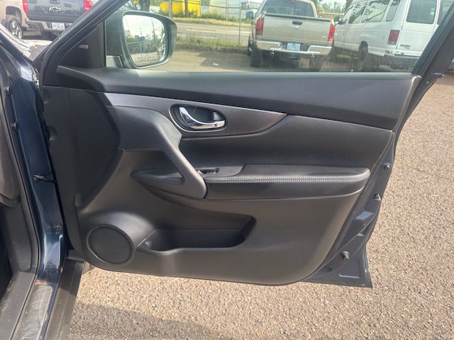 2015 Nissan Rogue Image 13