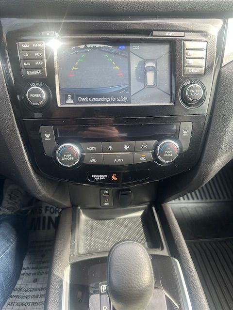 2015 Nissan Rogue Image 21