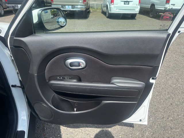 2015 Kia Soul Image 13