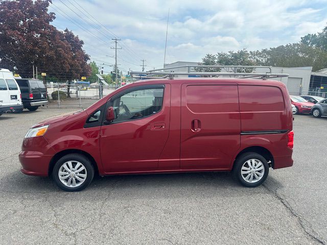 2015 Chevrolet Express Image 2
