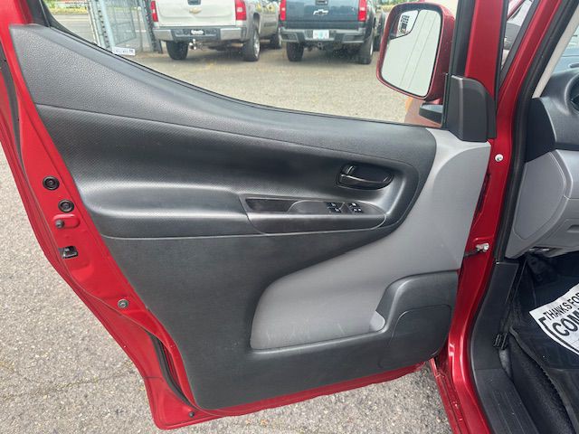 2015 Chevrolet Express Image 10