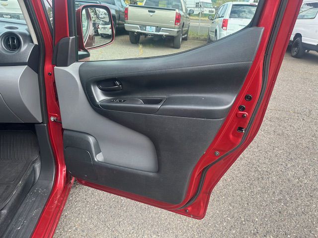 2015 Chevrolet Express Image 13