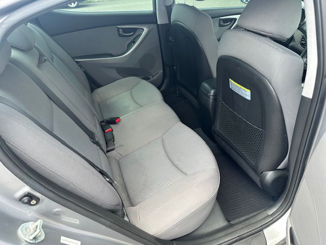 2013 Hyundai Elantra Image 14