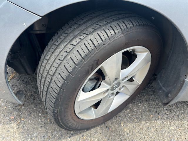 2013 Hyundai Elantra Image 22