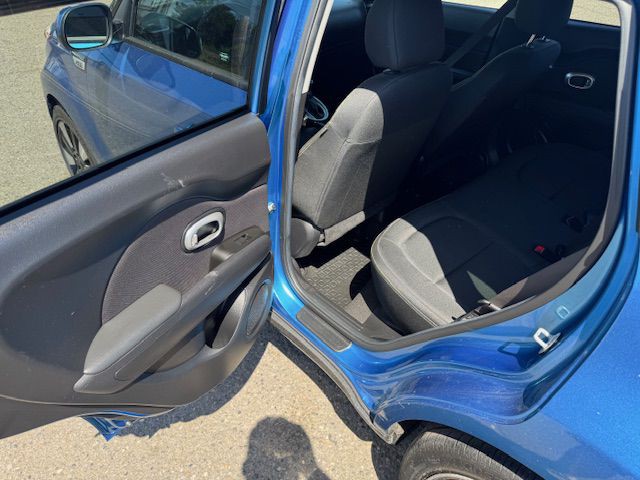 2016 Kia Soul Image 11