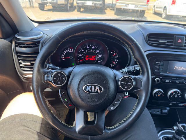 2016 Kia Soul Image 17